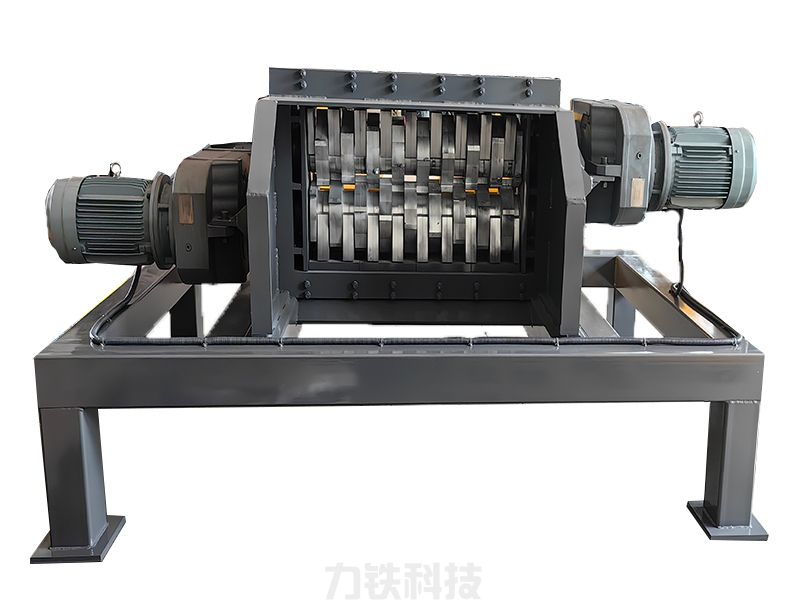 横向进料破碎机